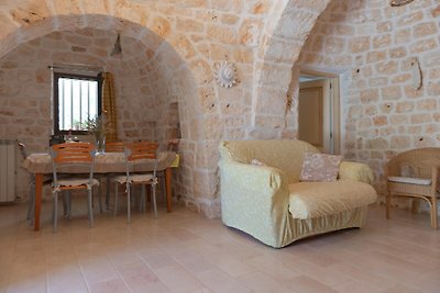 Trullo Filippo con piscina vicino Ostuni-prec...