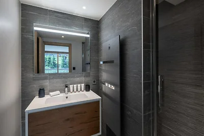 Moderne Wohnung in der Nähe der Seilbahn