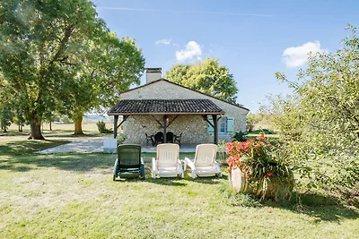 Geräumiges Ferienhaus mit Terrasse