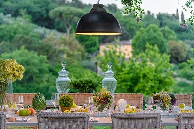 Villa di lusso con 10 camere da letto a Lucca
