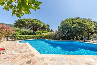 Vakantiehuis in Grimaud met zwembad