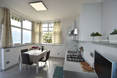Schöne Ferienwohnung mit Panoramabalkon