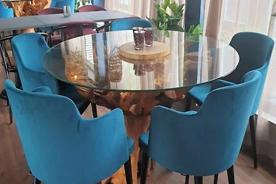 Lebhaftes Ferienhaus mit Gratis-Frühstück