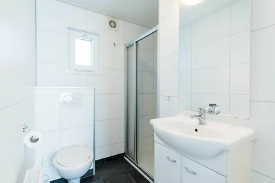 Komfortables Chalet mit Geschirrspüler, 1,5 k...