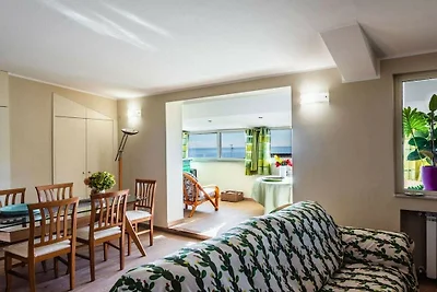 Golden park apartment with terrace