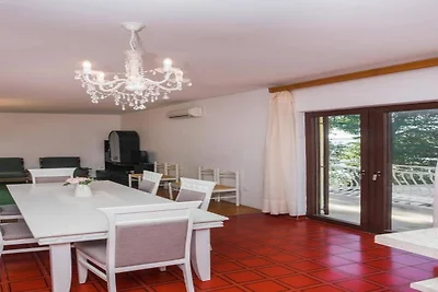 Gut ausgestattete Wohnung in...