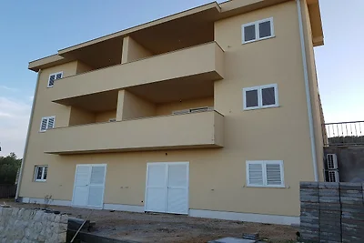 Zeitgenössische Wohnung in der Nähe von Meer