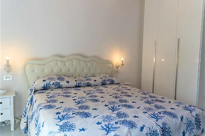 Glückselige Villa in Agropoli mit Garten