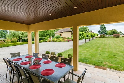 Angenehmes Ferienhaus mit privatem Pool