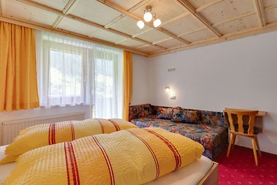 Gerהumige Wohnung in Kappl
