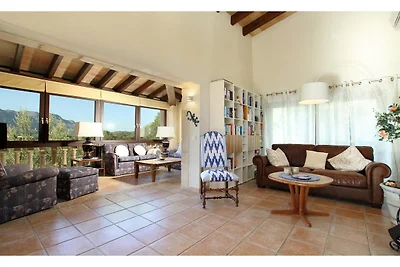 Mallorcanische Bergaussichtsvilla für 8...