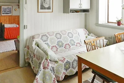3 persone case ad LYSEKIL
