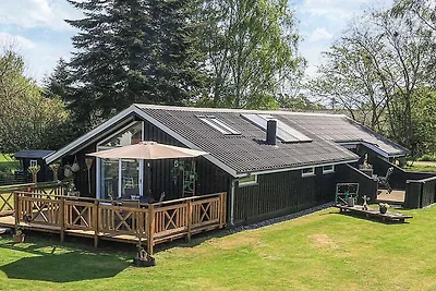 6 person holiday home in Væggerløse-By Traum