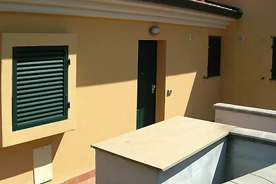 Appartamento a Cogoleto con piscina