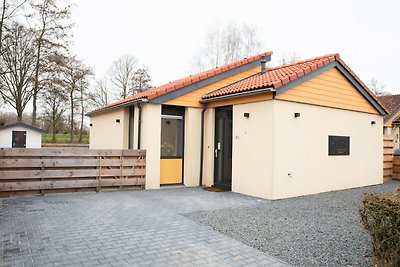 Wellness-Bungalow mit Whirlpool und Sauna