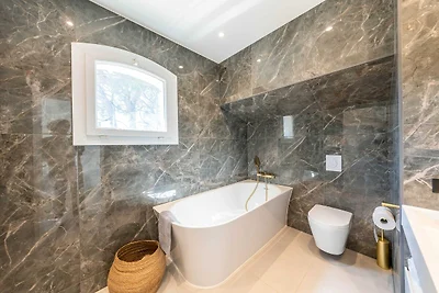 Weelderige villa - AC- 6BR- 12P- Cannes