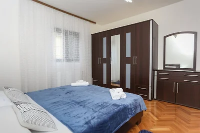 Sunny Elegant Apartments in Trogir - Classic ...