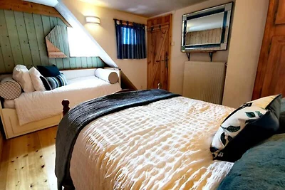 Chalet in Chavannes mit Bergblick