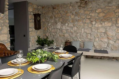Modernes Ferienhaus in Grizane mit privatem...