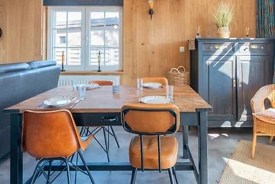 Ferienhaus in Robertville mit Terrasse