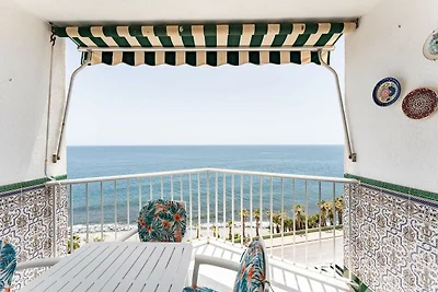 Faro's Almuñecar Beach Apartment - Los Ramos