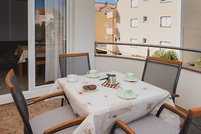 One Bedroom Apartment with Sea View