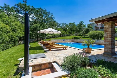 Ferienhaus in Porec mit Schwimmbecken