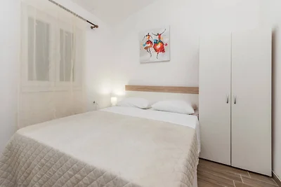 Strandhaus in Drage, in der Nähe von Vrana