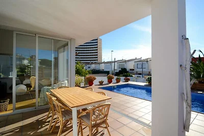 Villa Ponent an der Costa Brava mit drei...