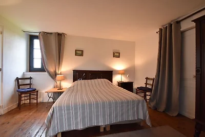 Angenehmes Ferienhaus in Asnières mit...