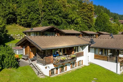 Chalet rustico in un villaggio di vacanze