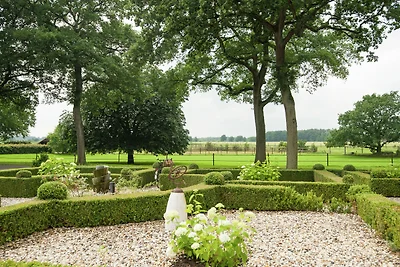 Großzügiges Ferienhaus in Exloo in Waldnähe