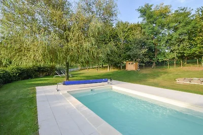 Accogliente chalet con piscina