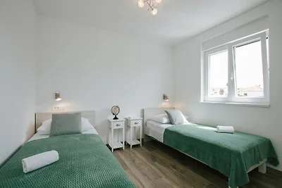 Spacious Luxury Trogir Apartments - Comfort T...