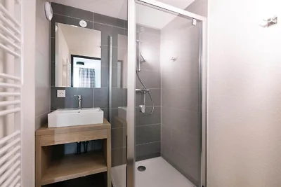 Sonniges Alpenrefugium mit Sauna und Pool