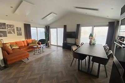 Verlockendes Chalet in der Nähe von Kampen