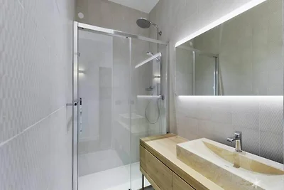 Chalet in Gollet mit Pool und Bergblick