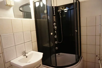 Casa con vista lago, vicino al mare, per 6 pe...