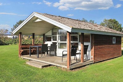 Komfortable Hütte im Campingresort