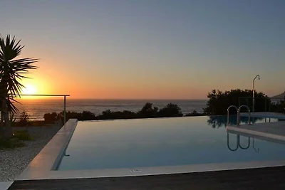 Villa in Sfinari with swimming pool