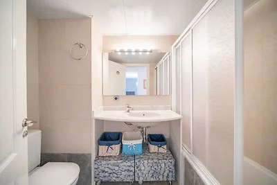Beachfront apartment in L'Escala