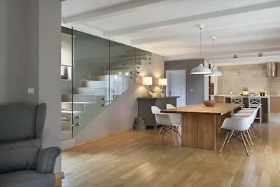 Villa in Banki met zwembad