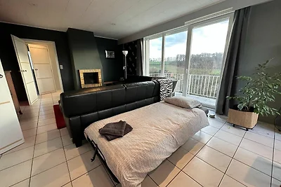 Gezellig vakantiehuis in Andenne met terras