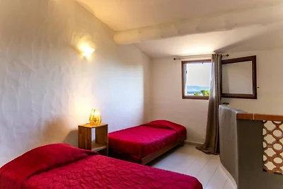 Villa mit 2 Schlafzimmern am Mittelmeer