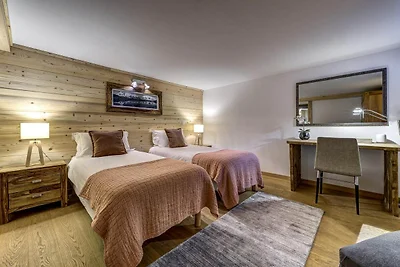 Chalet with Sauna & Hot Tub near Chamonix...