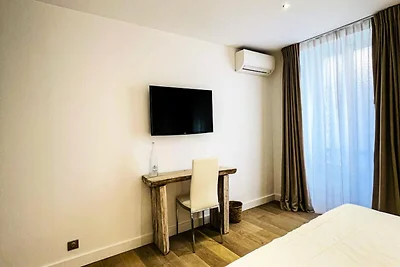 Herrliche 3 Schlafzimmer / natürliche Farbe