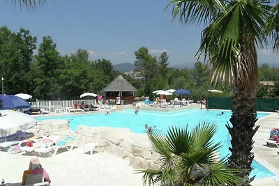 Ferienhaus mit Terrasse und Garten