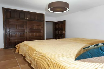 Appartement in Roses met uitzicht op de...