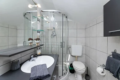 Apartments Roda - Comfort One Bedroom Apartme...