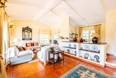 Villa a Portimão con giardino